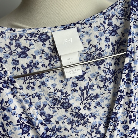H&M floral puff sleeve dress EUC - Picture 6 of 8